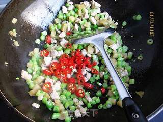榨菜肉末四季豆的做法步骤:8