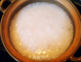 末日脆肉皖鱼片鱼腩广式煲粥的做法步骤:3