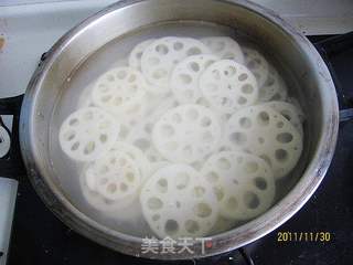 桂花粟子炖藕的做法步骤:3