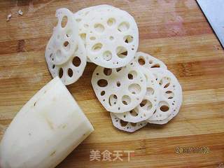 桂花粟子炖藕的做法步骤:2