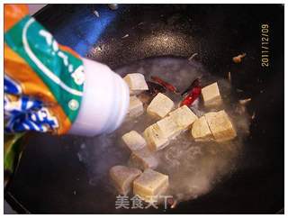 冻豆腐炖蟹味菇的做法步骤:9