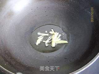皮蛋蓝花汤的做法步骤:3