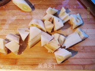 红枣莲藕炖排骨的做法步骤:3