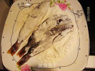 干煎小黄鱼的做法步骤:3