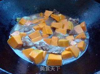 家常小菜——南瓜烧排骨的做法步骤：6