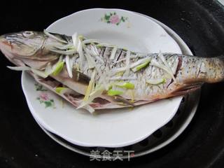 葱油全鱼的做法步骤:5