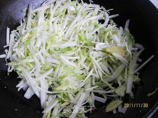 白菜炖裙边的做法步骤:3