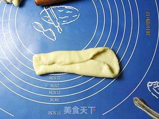 老式小卷面包的做法步骤:3