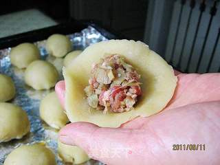 榨菜鲜肉月饼的做法步骤：9