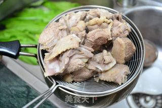 【秘制啤酒鸭】的做法步骤:2
