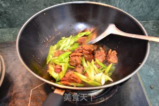 【秘制啤酒鸭】的做法步骤:7