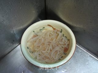 凉拌海蜇丝的做法步骤:2