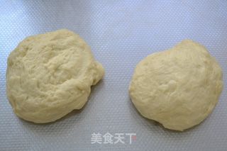 接着用“饭盒”做面包【豆沙面包卷】的做法步骤：6