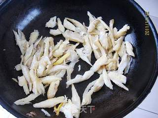 河豚肉炒白菜的做法步骤:3