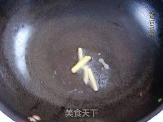 河豚肉炒白菜的做法步骤:2