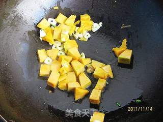 蒜香南瓜焖饭的做法步骤:4