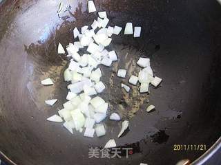 什锦河豚肉丁的做法步骤：2