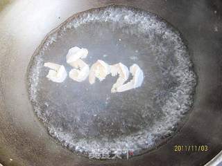 西兰花虾球蛋炒饭的做法步骤:3