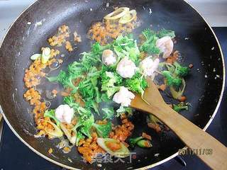西兰花虾球蛋炒饭的做法步骤:10