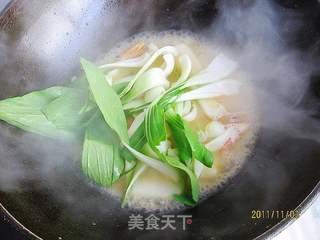 虾头油菜煮年糕的做法步骤：5