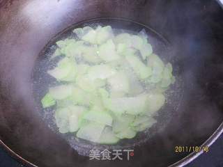 佛手瓜炒虾球的做法步骤:6