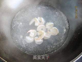 佛手瓜炒虾球的做法步骤:5