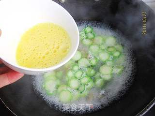 丝瓜粉丝蛋花汤的做法步骤:7