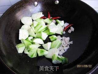 丝瓜炒木耳的做法步骤:4