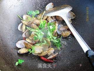 沙茶酱炒花蛤的做法步骤:7