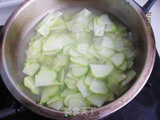 佛手瓜炒肉片的做法步骤:3