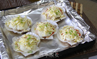 简单美味——浓香土豆泥芝士烤扇贝的做法步骤:5