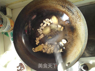 酸菜烩肥牛的做法步骤:2