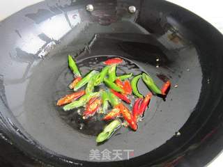 双椒炒面筋的做法步骤:4