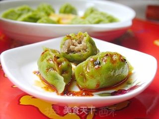 冬天里春意盎然的饺子——翡翠藕香鲜肉饺的做法步骤:16