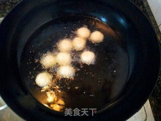 奶香芝麻球的做法步骤:8