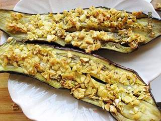 香蒜烤茄子的做法步骤:7