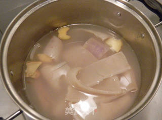 鲜香肉皮冻的做法步骤:4