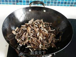 芫爆毛肚的做法步骤:4