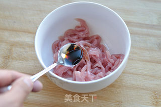 肉丝蒜黄的做法步骤:2