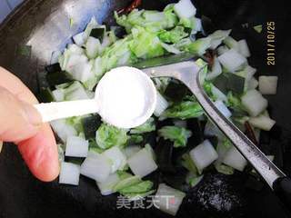 白菜帮辣海带的做法步骤:7