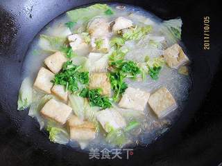 鲜汤白菜粉丝炖豆腐的做法步骤:8