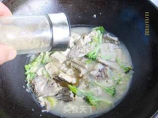 豆腐炖鲅子鱼的做法步骤:9