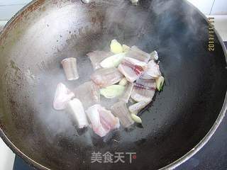 豆腐炖鲅子鱼的做法步骤:3