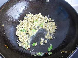 黄豆芽炒榨菜的做法步骤:4