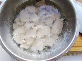 黄豆酱葱爆肉的做法步骤:4
