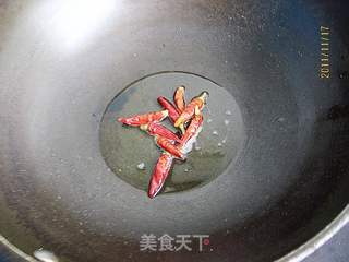 黄豆芽炒雪菜的做法步骤：2