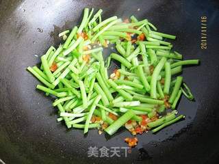 剁椒茼蒿炒豆腐的做法步骤:6