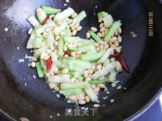 丝瓜黄豆的做法步骤:5