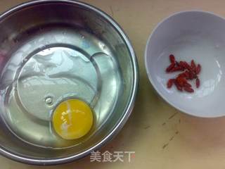 桂花酒酿窝蛋的做法步骤:2