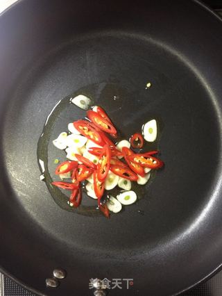 蒜椒意式黑珍珠面(系列之一)【传统的意式面】新鲜尝的做法步骤:6
